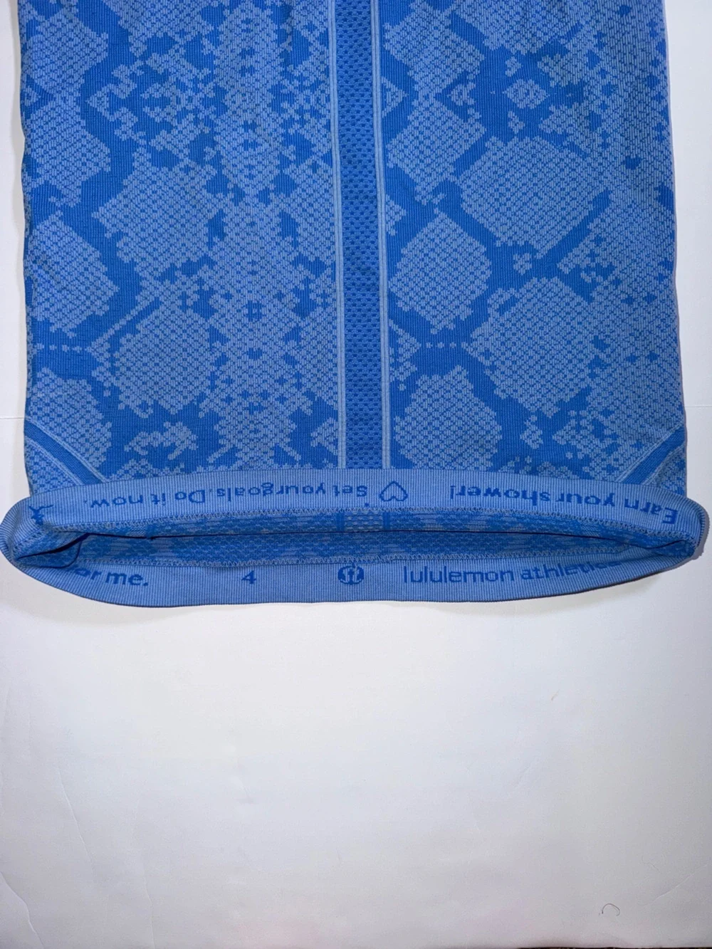 Lululemon Blue Patterned Seamless Racerback Tank Size 4